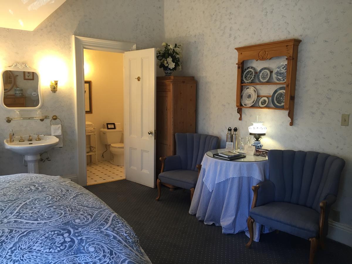 The Gables Wine Country Inn Santa Rosa Room photo